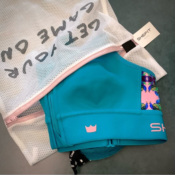 SheFit - THE FLEX Adjustable Sports Bra, Small - NWT - Picture 3 of 8